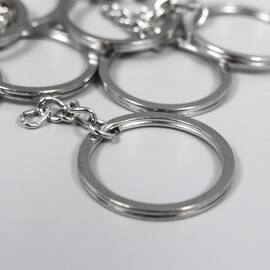 Основа для брелока кольцо плоское металл с цепочкой серебро d 3 см